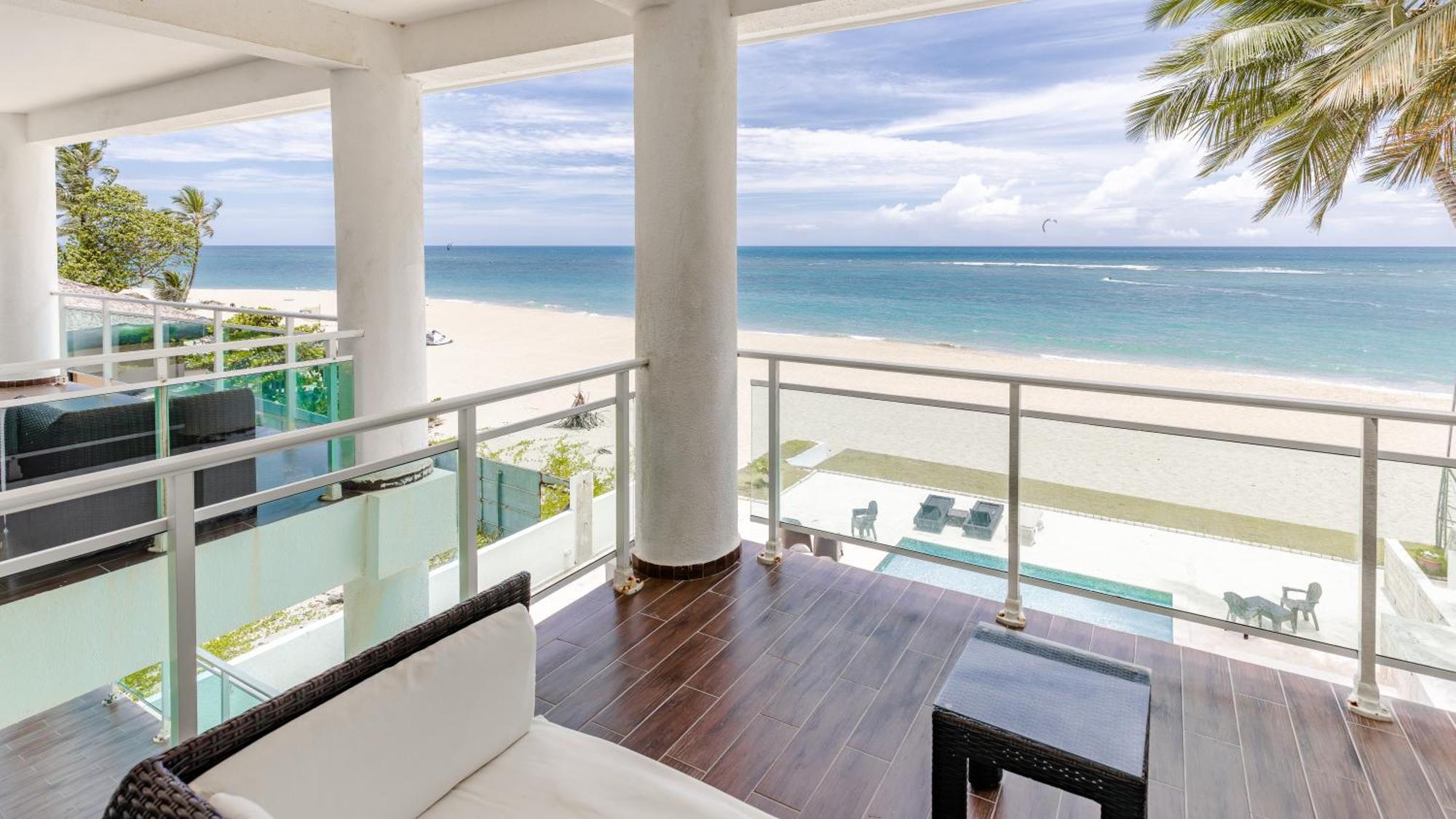 كاباريتي Watermark Luxury Oceanfront Residences المظهر الخارجي الصورة
