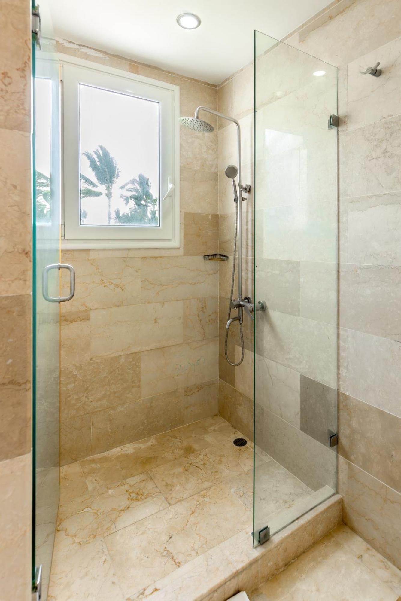 كاباريتي Watermark Luxury Oceanfront Residences المظهر الخارجي الصورة