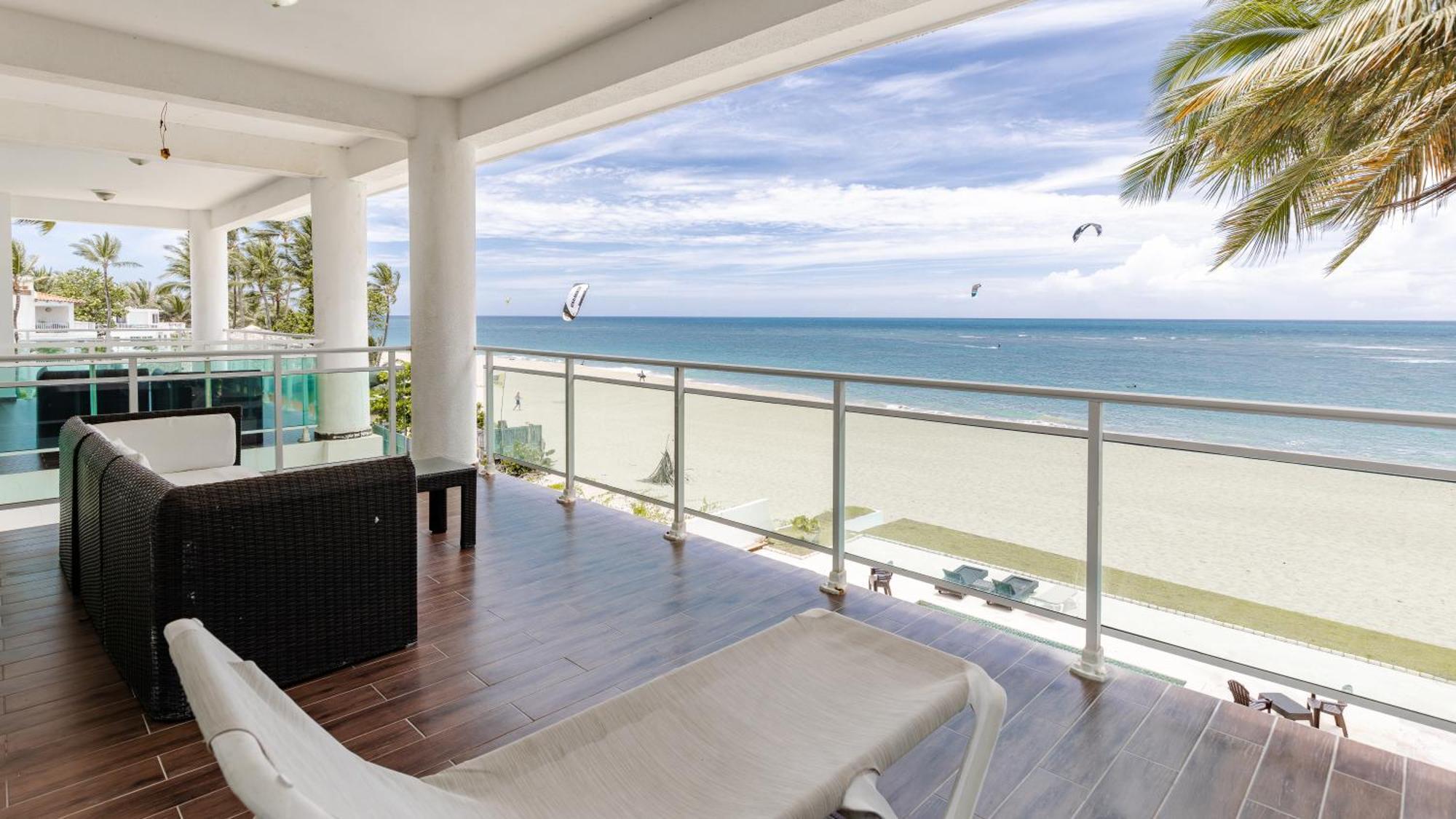 كاباريتي Watermark Luxury Oceanfront Residences المظهر الخارجي الصورة